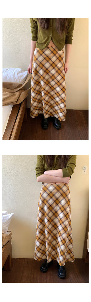 color-contrast check  skirt