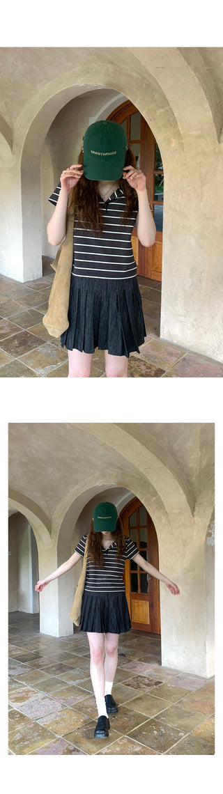 pleated denim  skirt
