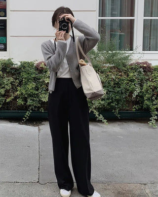 Stress-free! Comfortable wide-leg fleece-lined slacks that feel like training wear.
