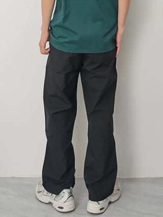 drooping straight pants