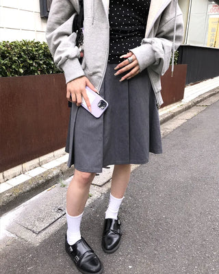 Pleated medium skirt