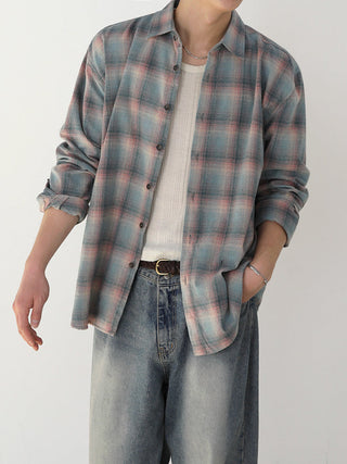 contrast plaid shirt