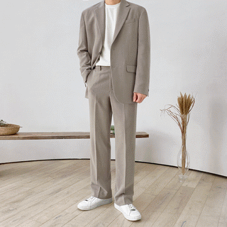 loose suit jacket