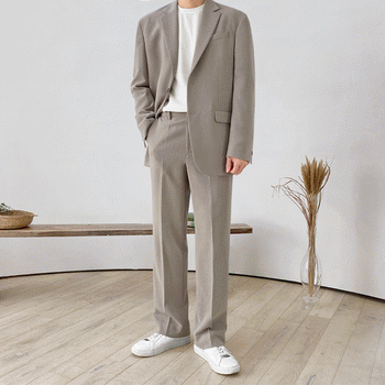 loose suit jacket