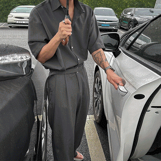 short sleeve suit