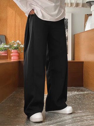 gray sweatpants