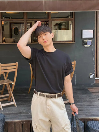 black muscle tee