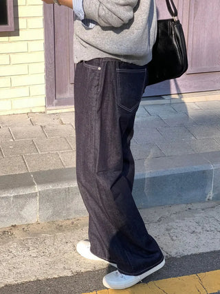 black loose jeans