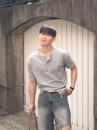 gray heavy tee