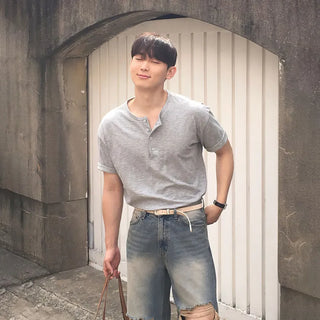gray heavy tee