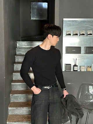 black slim tee