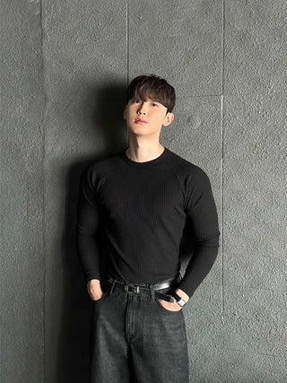 black slim tee