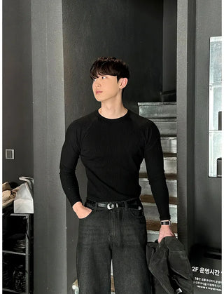 black slim tee