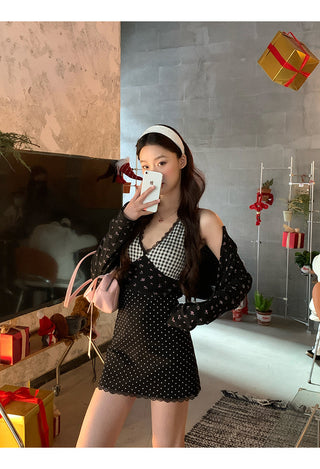 black knitted dress 01