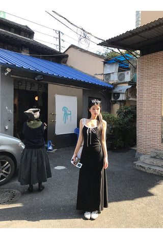 black Hepburn dress 02