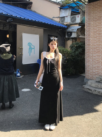 black Hepburn dress 02
