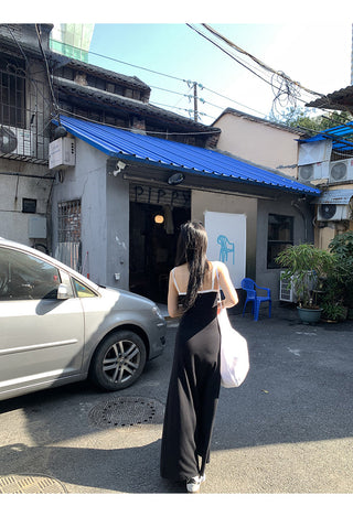 black Hepburn dress 02