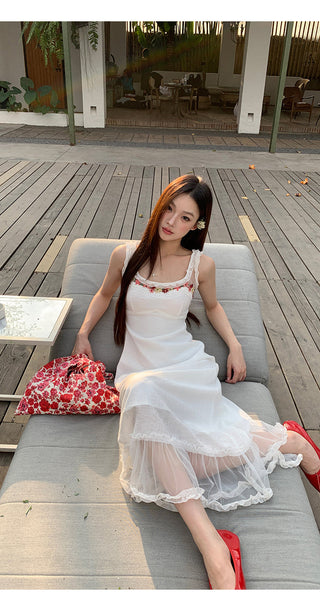 white waist-tight dress