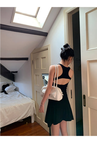 black backless dress