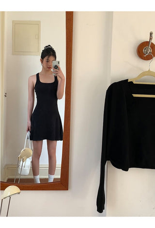 black backless dress