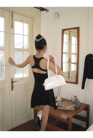 black backless dress