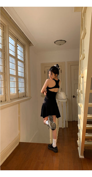 black backless dress