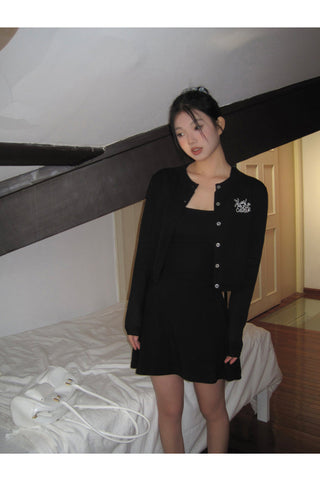 black backless dress