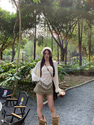 white knitted shirt