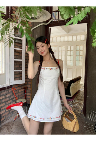 white sheath dress 01