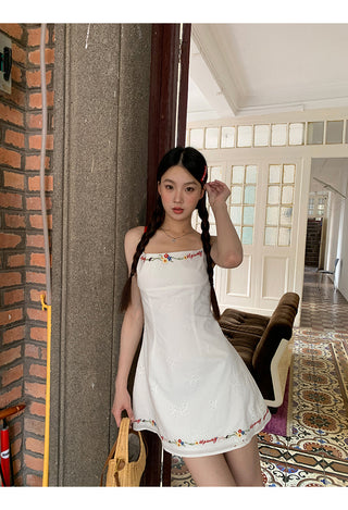 white sheath dress 01