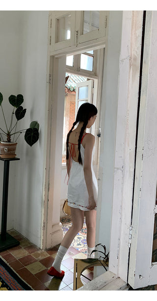 white sheath dress 01