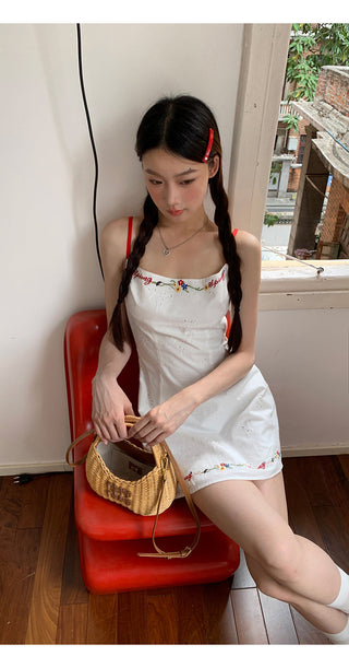 white sheath dress 01