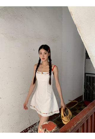 white sheath dress 01