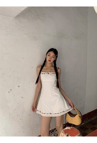 white sheath dress 01