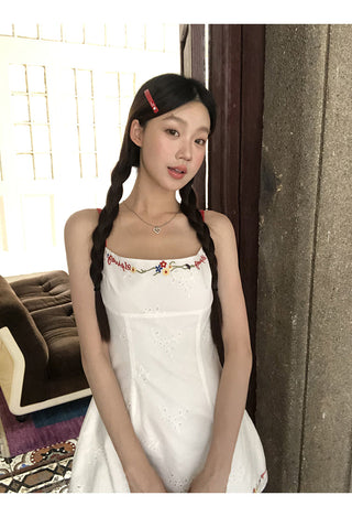 white sheath dress 01
