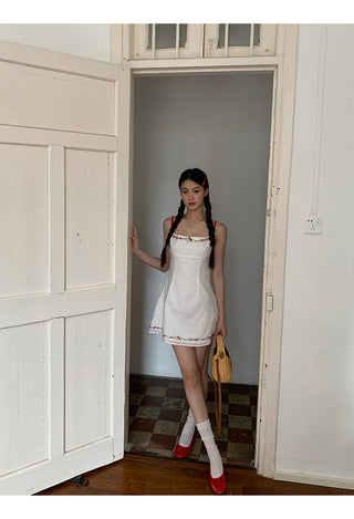 white sheath dress 01