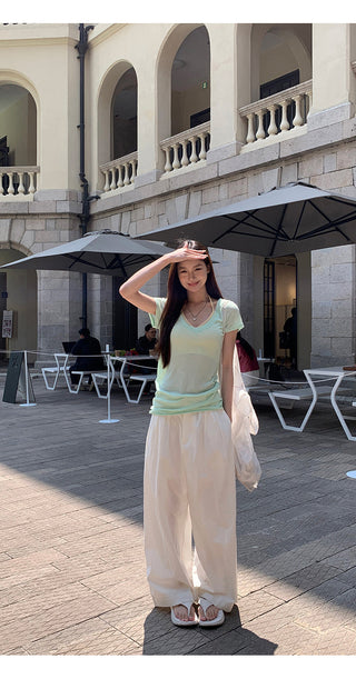 V-neck slim blouse