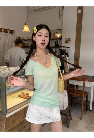 V-neck slim blouse