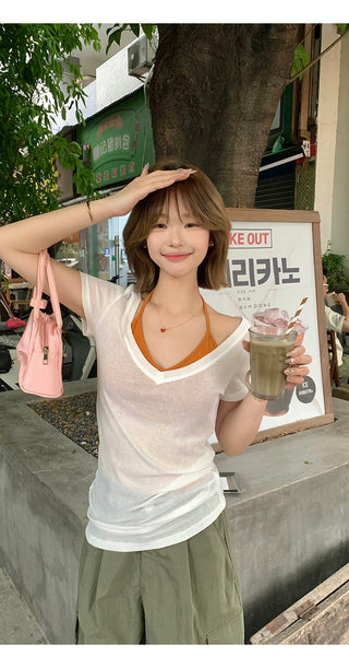 V-neck slim blouse