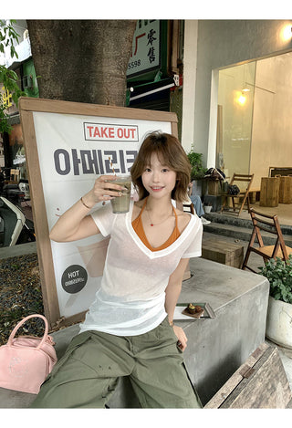V-neck slim blouse