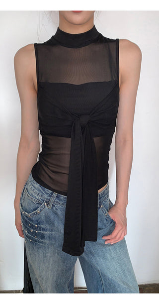black sleeveless vest