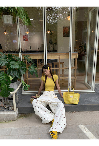 loose wide-leg pants