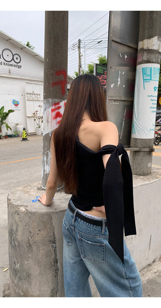 black niche top