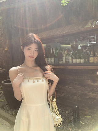white A-line dress 03