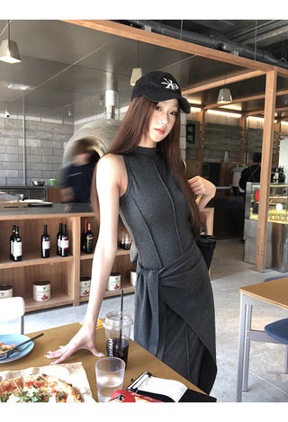 sleeveless elegant dress