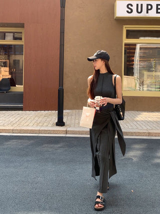 sleeveless elegant dress