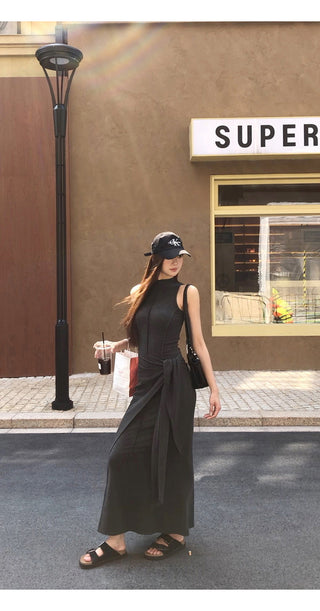sleeveless elegant dress