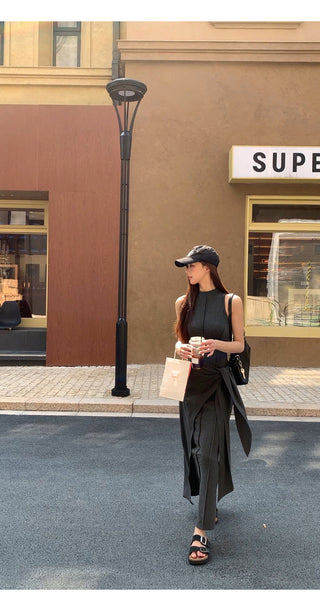 sleeveless elegant dress