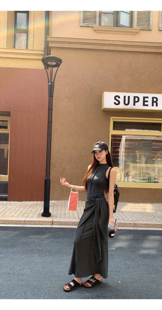 sleeveless elegant dress