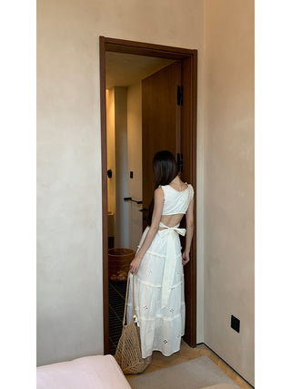 waist-tight long dress